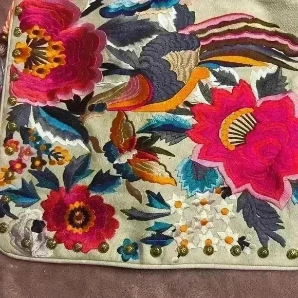 Steve Madden Breza Colorful Embroidered Large Clutch Crossbody, Natural/Multi - Picture 4 of 10